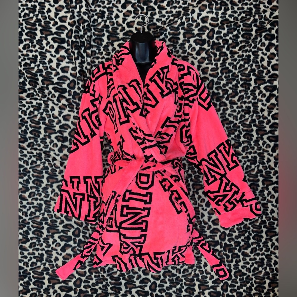 28P. Hot Pink Mcbling Victoria Secret Pink Robe
